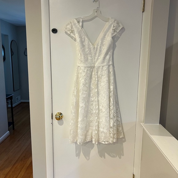 David's Bridal White Lace Wedding Dress - Picture 5 of 10